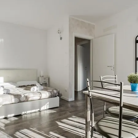 La Casa Bianca Di * Bologna