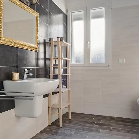 La Casa Bianca Di Daire Bolonya
